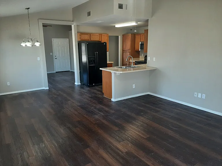 3118 W Via Montoya Dr — Photo 2