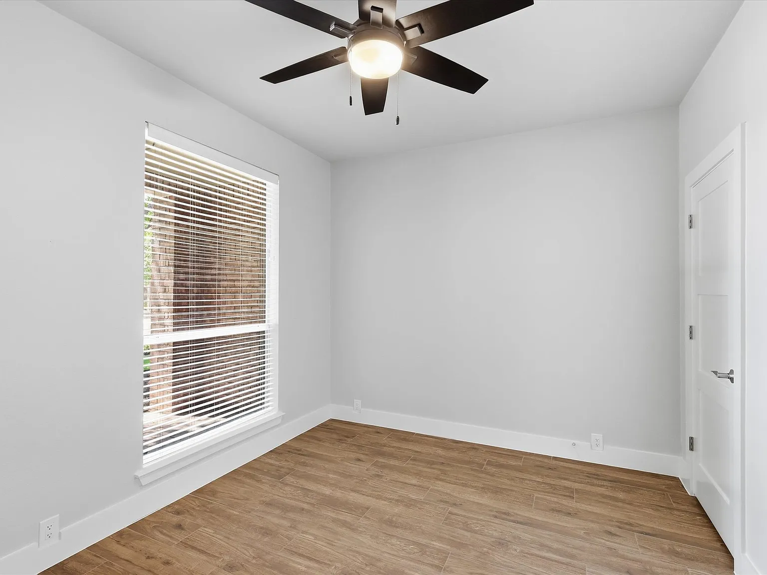4 bed, 2.5 bath, 2125 sqft, $3,050 — Photo 4