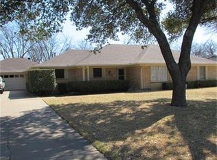 208 Ralph St, White Settlement, TX 76108