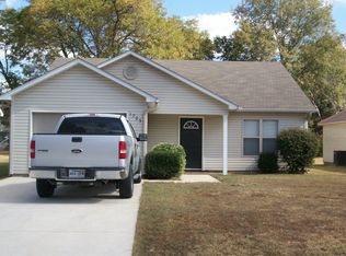 1703 S Porter St, Stuttgart, AR 72160