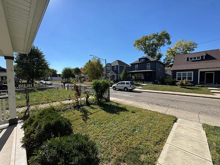 3649 Graceland Ave — Photo 29