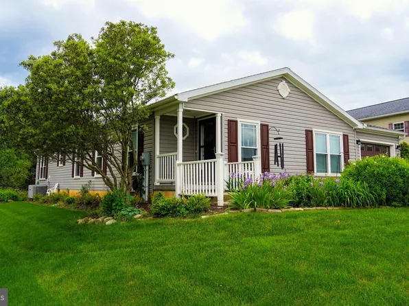 110 Rock Forge Rd, State College, PA 16803