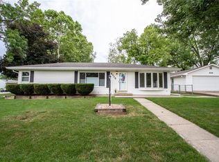 8116 Dema Dr, Des Moines, IA 50320