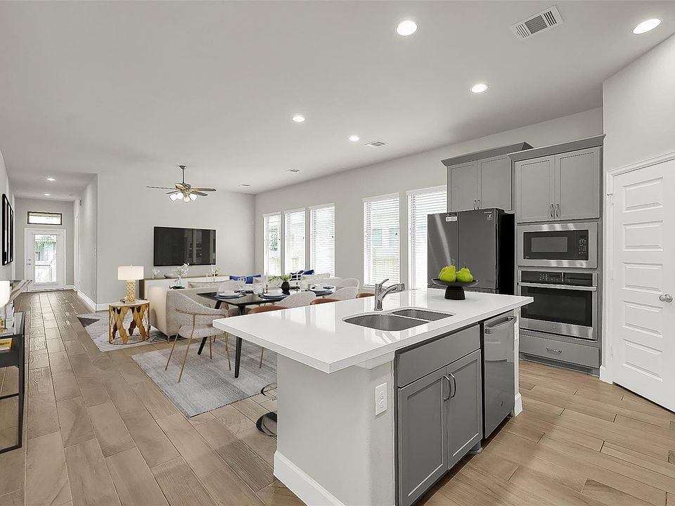 1st image of 328 Rise Ln