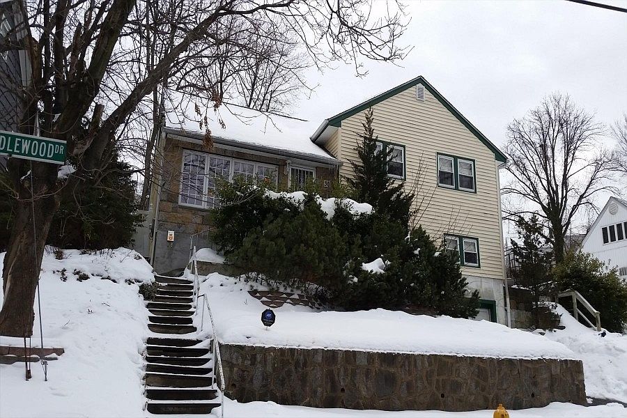 1st image of 30 Candlewood Dr
