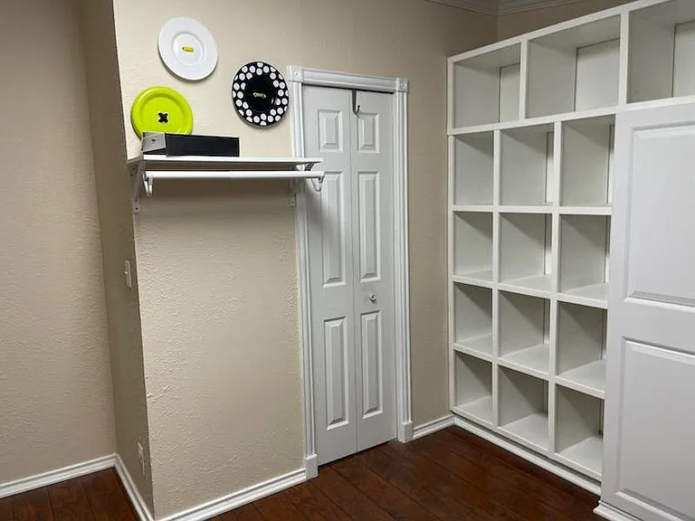 114 Dorflinger Ct — Photo 34