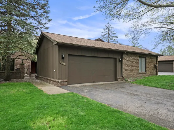 3648 Woodcliff Dr, Kalamazoo, MI 49008