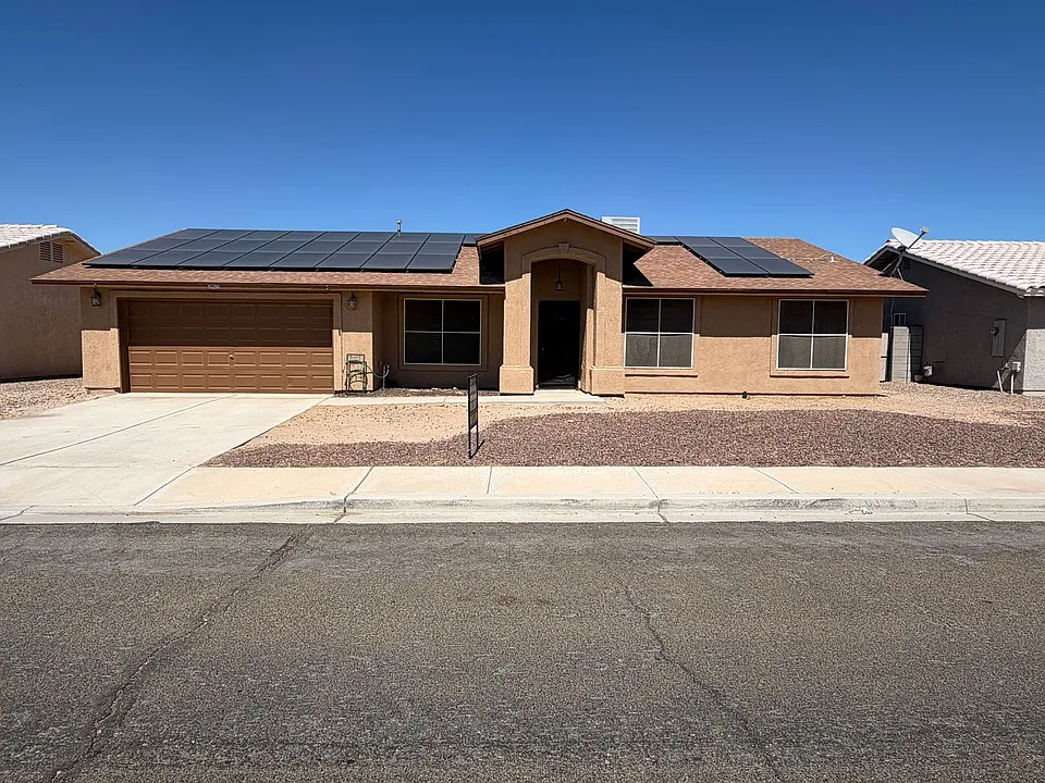 11290 E 24th Pl