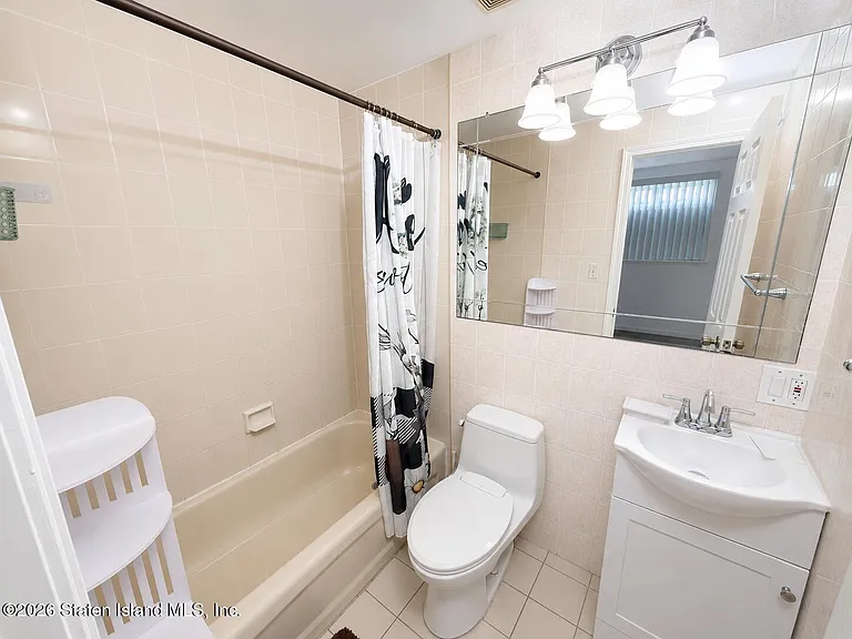 38 Pebble Ln — Photo 4