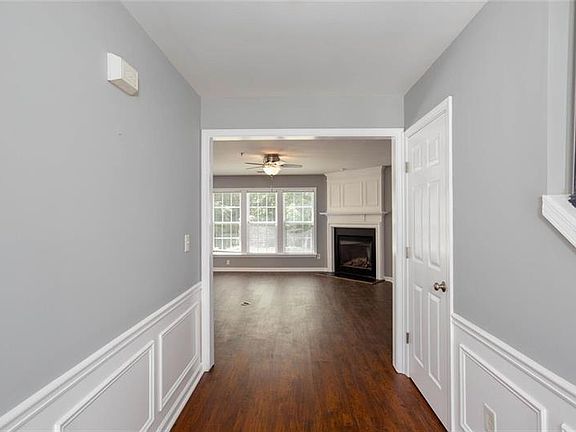 4th image of 339 Balaban Cir