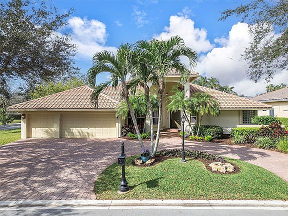 2nd image of 5915 NW 96th Drive