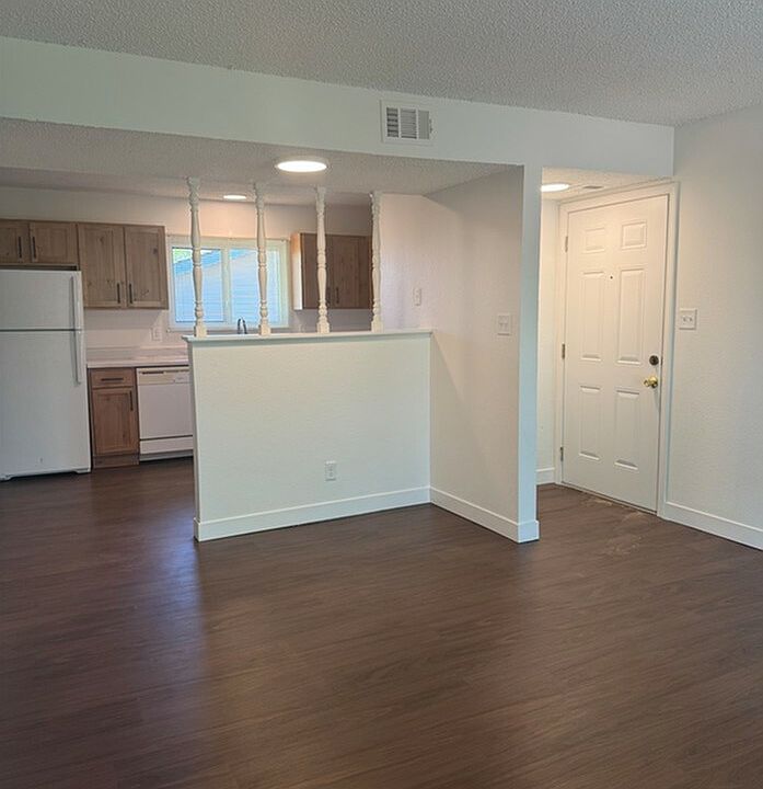 3 Bedroom Living Room