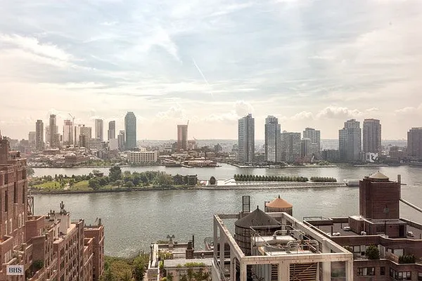 Rented by Brown Harris Stevens | media 10