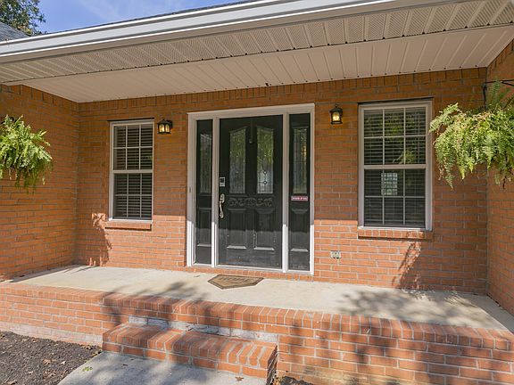 2nd image of 3718 Henricks Hill Dr