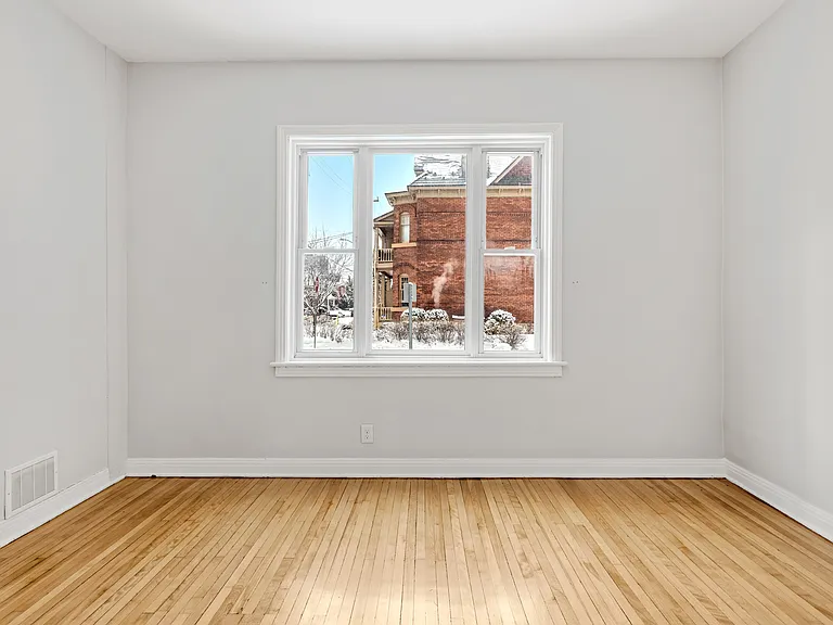 481 Besserer St #1 — Photo 6