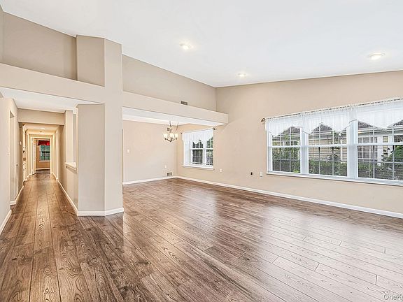 4th image of 279 Glen Drive