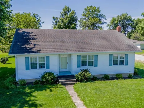 700 Gehle St, Saint Peter, IL 62880