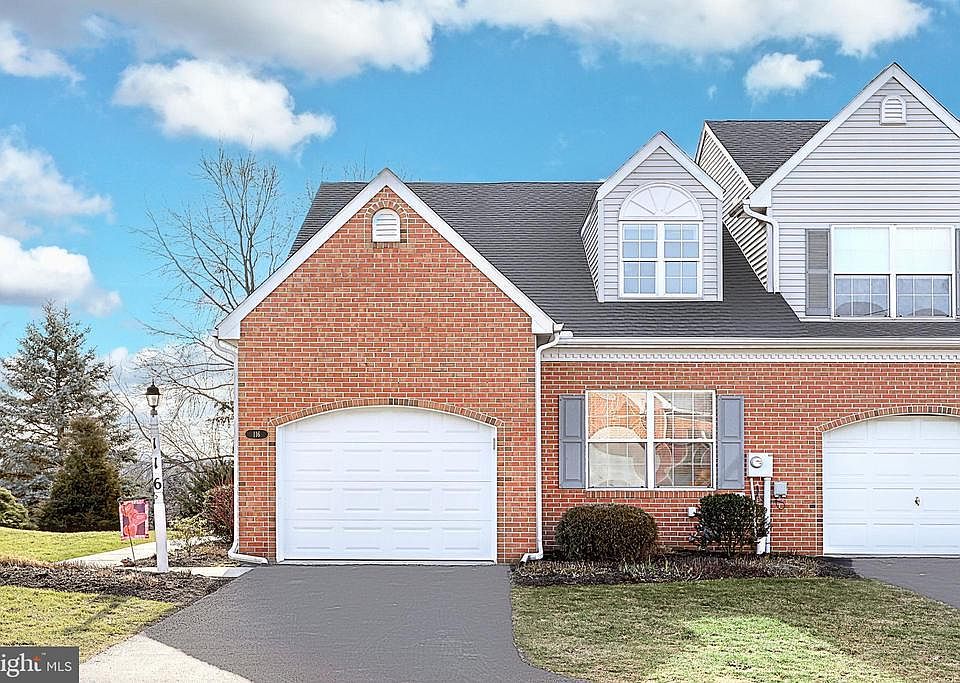 1st image of 116 Carriage Hill Ln