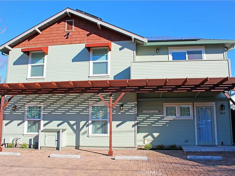 1413 Pine St #201 — Photo 1