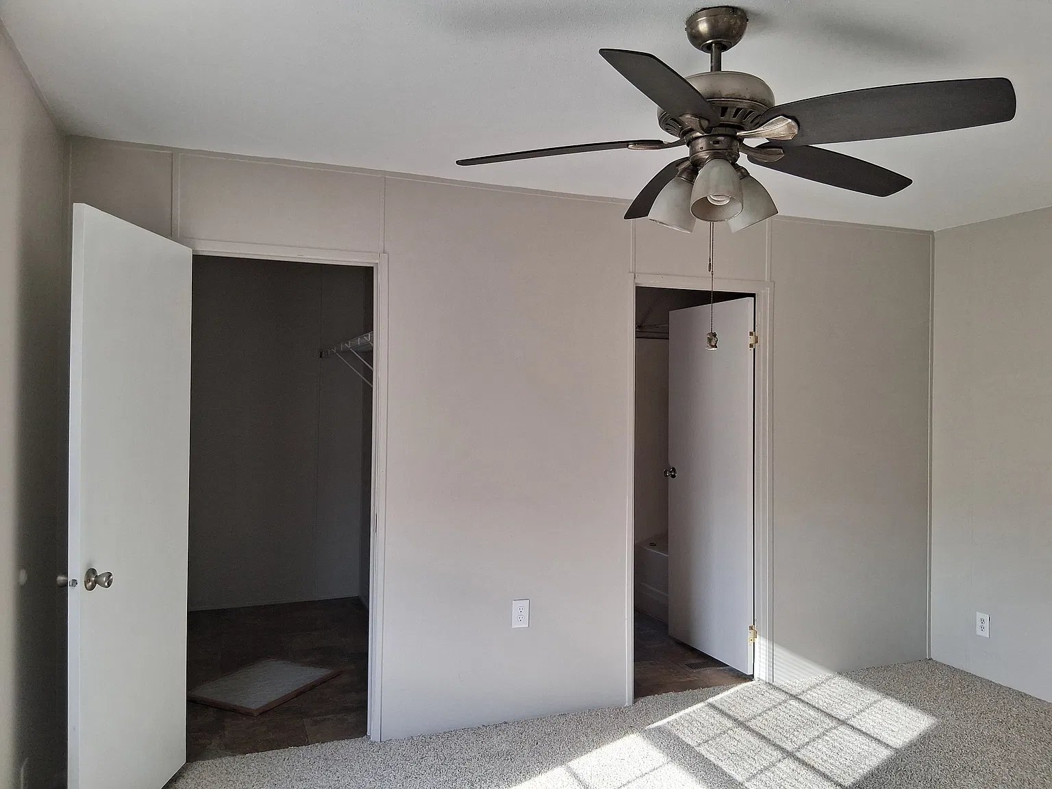340 Clara St — Photo 4