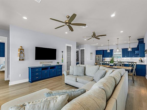 2nd image of 1240 Gulf Rd