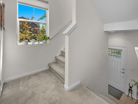 2nd image of 10860 SW Briarwood Pl