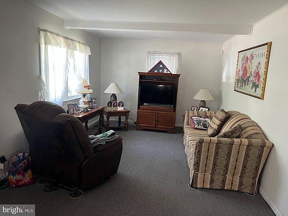 4th image of 216 E Olive St