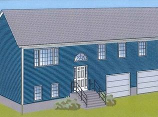 118 Briarwood Ln, Fall River, MA 02720