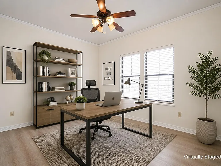 3119 Fairdale Oaks E — Photo 15