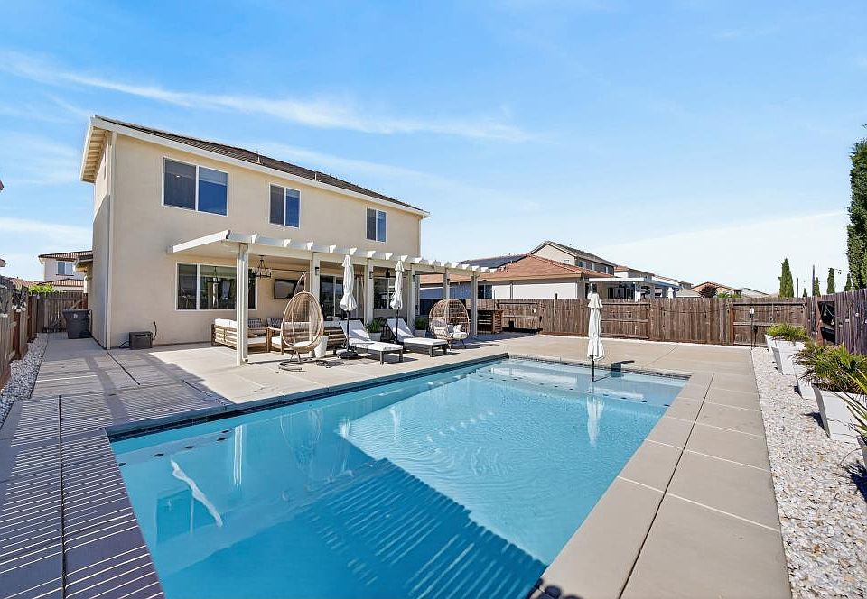 1st image of 395 Sunol St