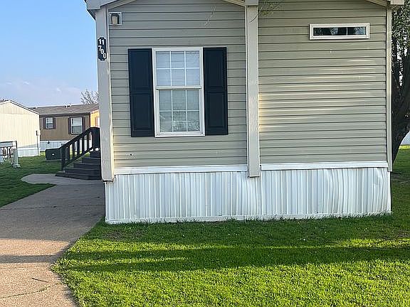 3rd image of 11700 Rosemary Ct