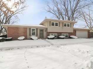 1115 E Orchard St, Arlington Heights, IL 60005