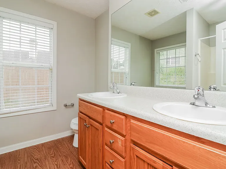 226 Overlook Ct — Photo 13