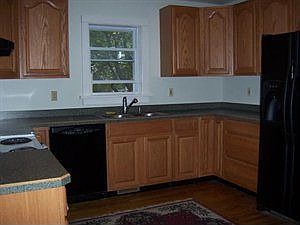 5th image of 11 Hebron Ave