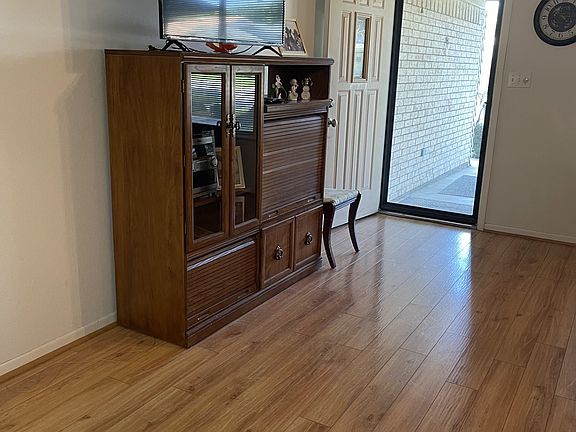 3rd image of 144 Azalea Dr