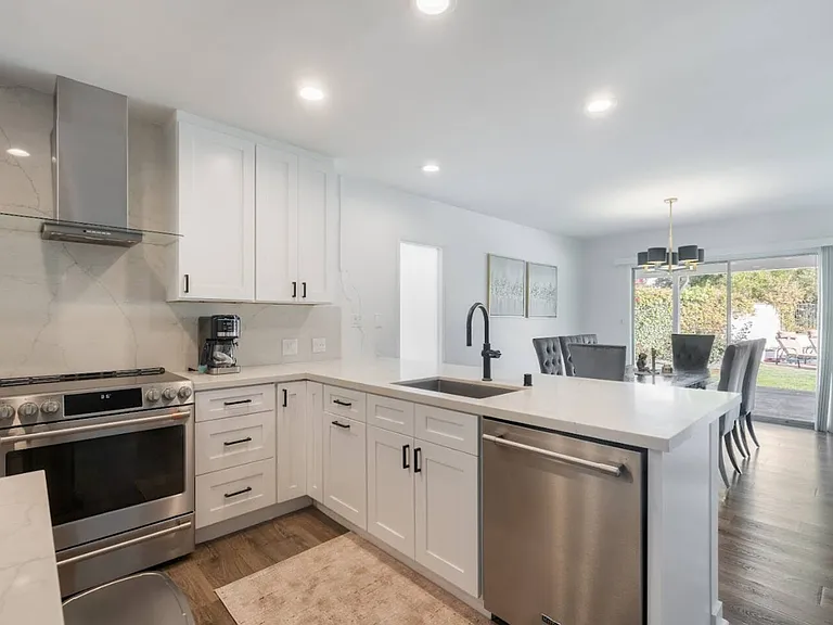 6831 Wexford Pl — Photo 12