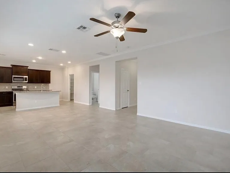 528 Rancho Verde Dr — Photo 2