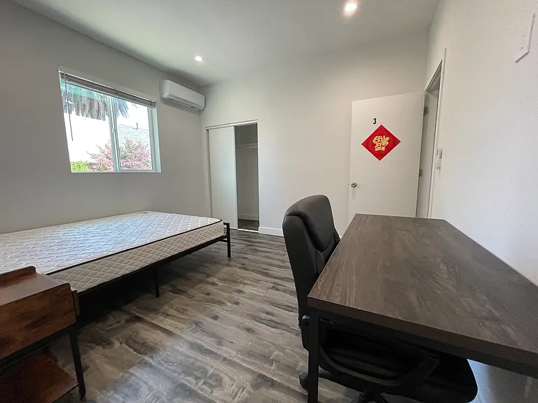 1640 1/2 N Soto St #1640 — Photo 8