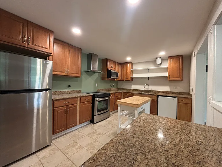 4502 E Bay Dr NW #B — Photo 5