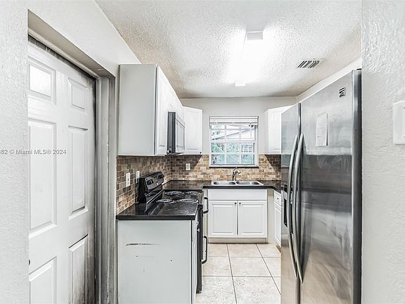 4th image of 2402 NW 178th Ter
