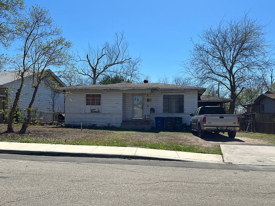 1st image of 218 Windsor Dr