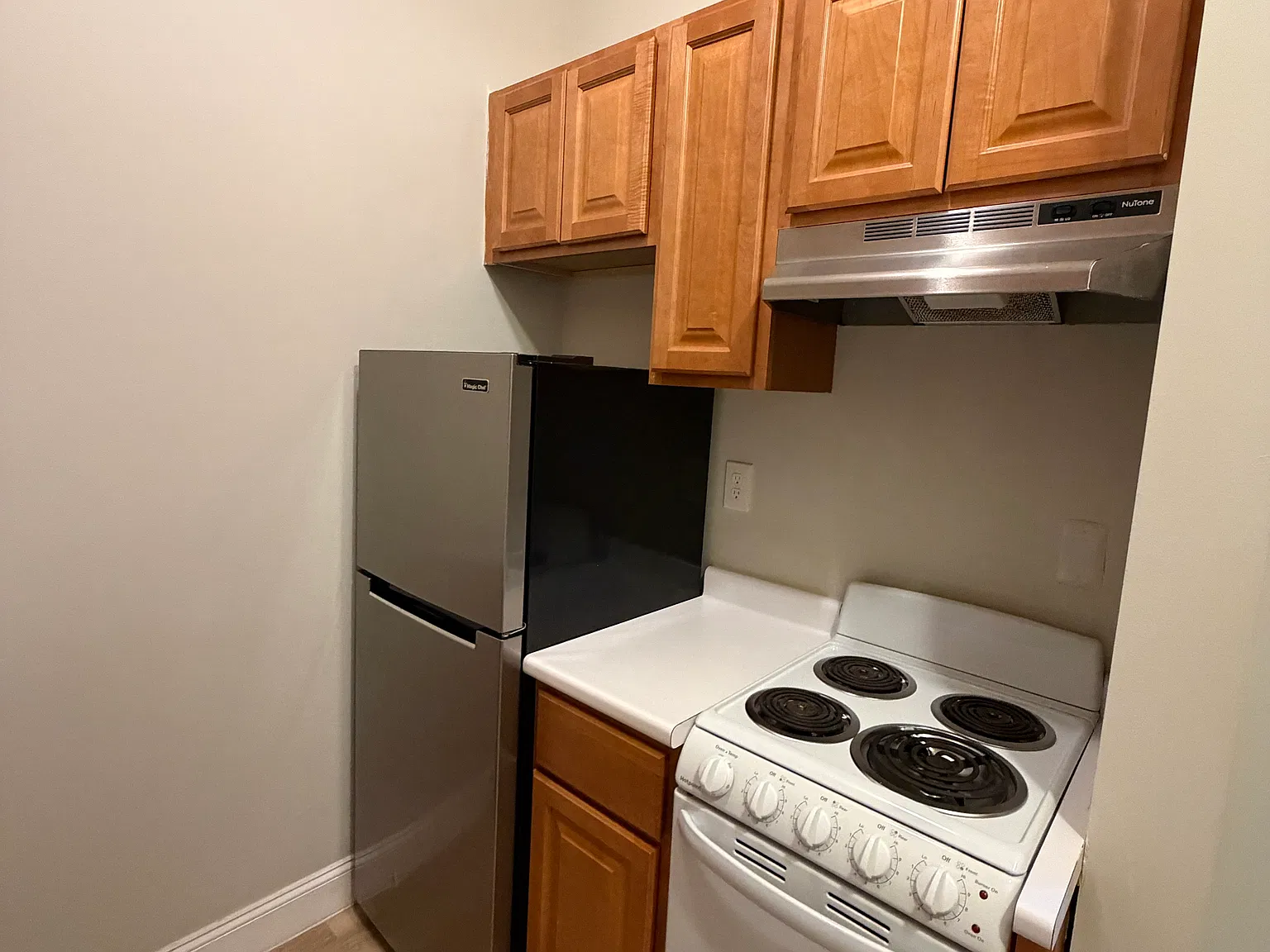 2 bed, 1.0 bath, $3,260 — Photo 4