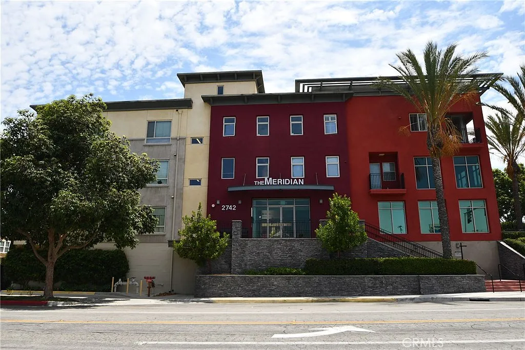 Building Photo - 2742 Cabrillo Ave #302