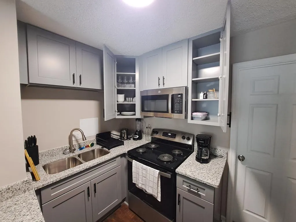140 Prentice Pl — Photo 3