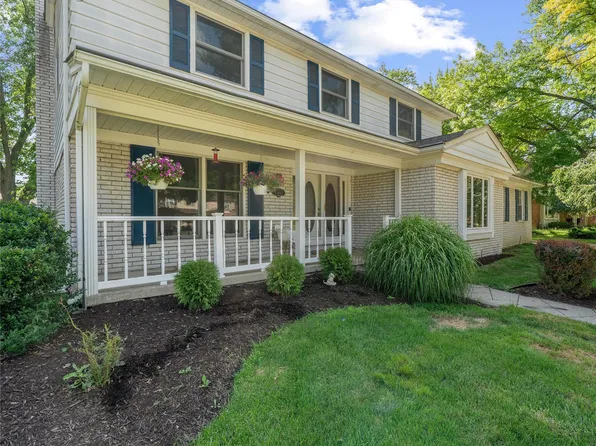 25067 Skye Dr, Farmington Hills, MI 48336