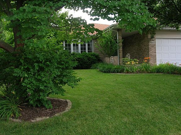 3rd image of 16601 S Edgewood Dr