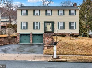 4507 Hilldale Rd, Reading, PA 19606