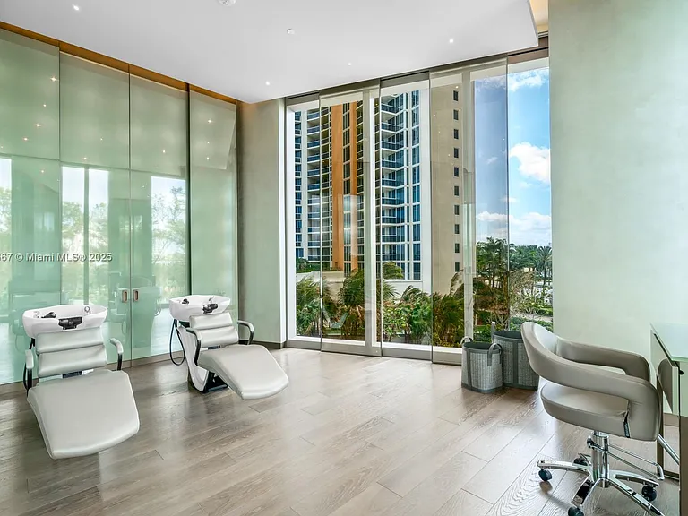 18975 SE Collins Ave #3504 — Photo 38