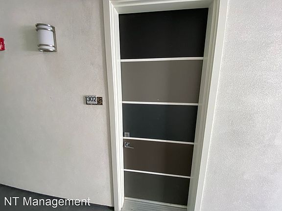 5th image of 11929 Courtleigh Dr APT 302