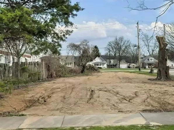 218 N Main St, Dupo, IL 62239